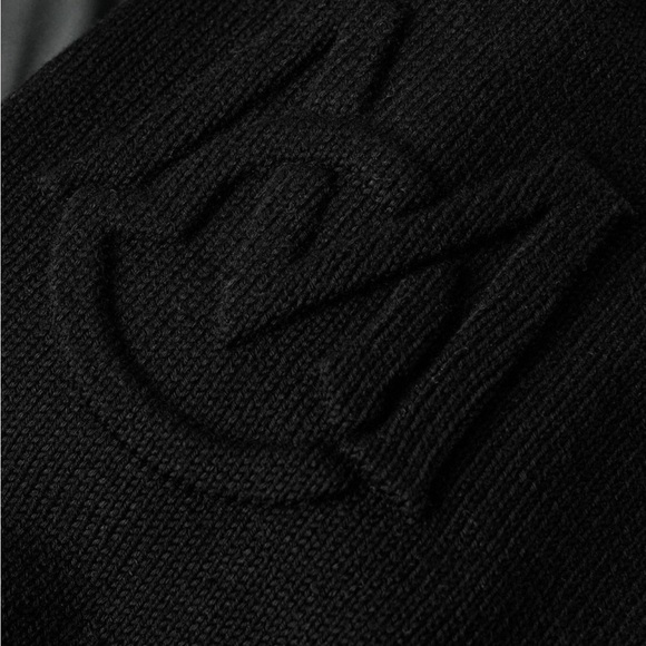 Moncler Quilted Black Jacket with Logo - Picture 6 of 6